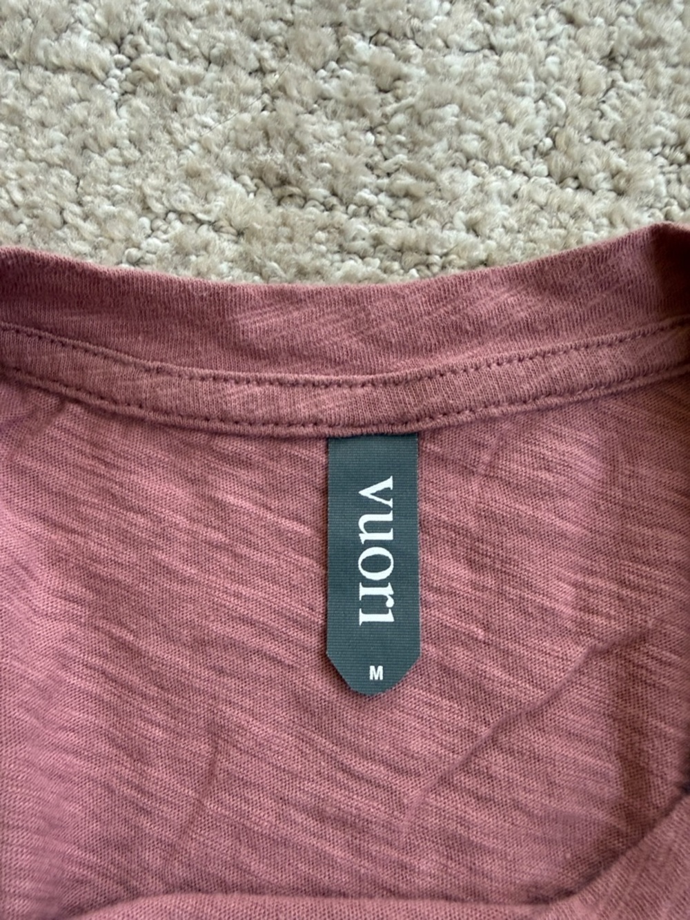 Vuori Women’s short sleeve tee size M - Picture 3 of 8